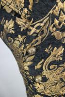 PARIS ALTERNATIF WT01301 Veste homme sans manches noire avec motifs baroques dors brods, chic aristocrate