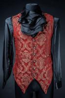 PARIS ALTERNATIF Veste gilethomme rouge  motifs baroques dors, dos noir avec laage, lgant aristocrate